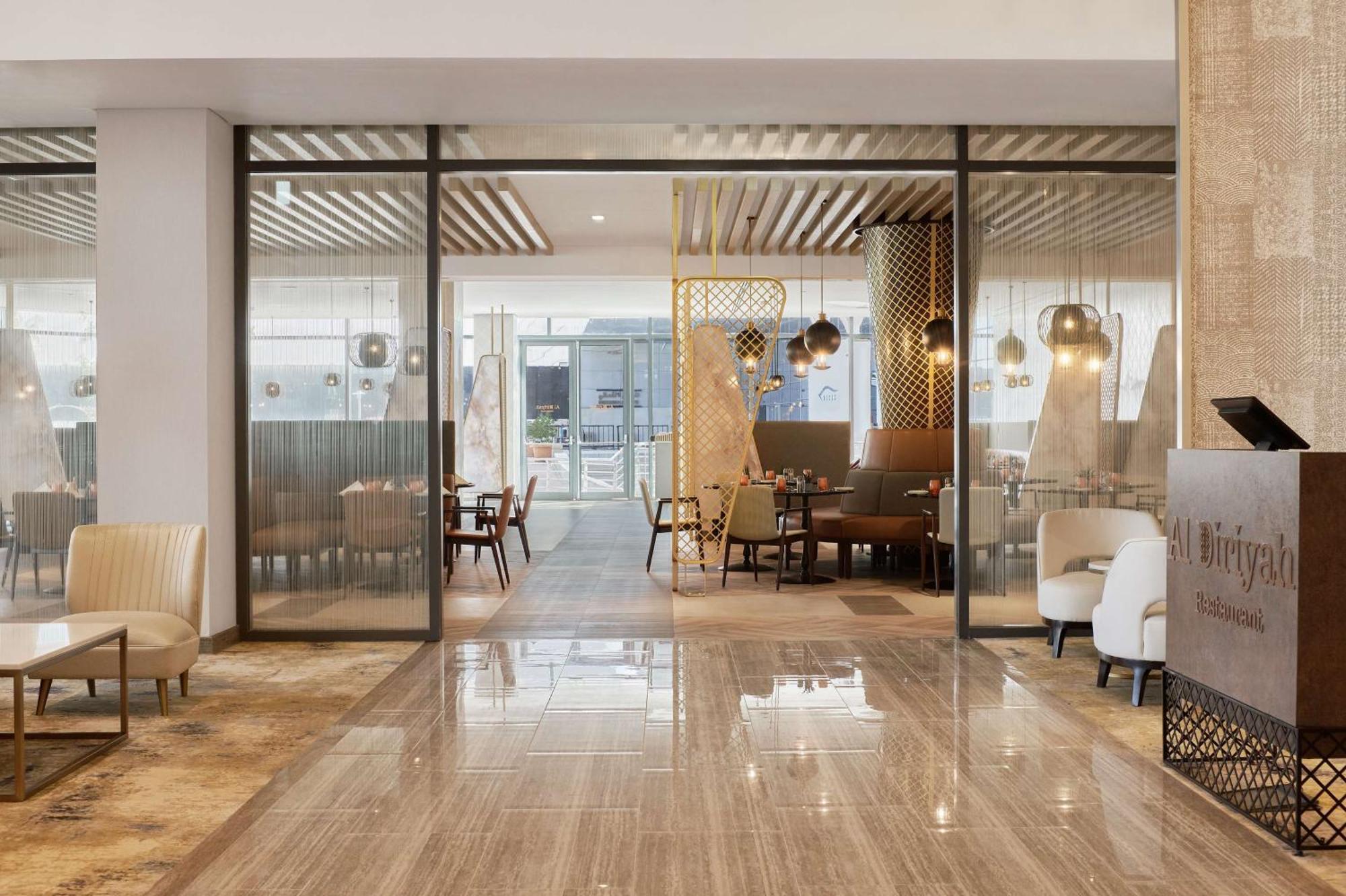 Radisson Blu Hotel Riyadh Convention And Exhibition Center Exterior photo Lobby