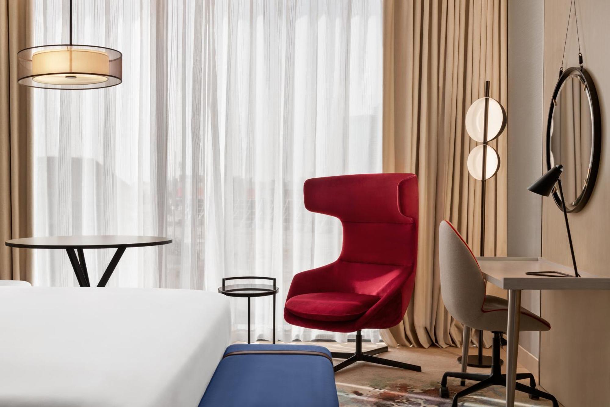 Radisson Blu Hotel Riyadh Convention And Exhibition Center Exterior photo A room at the hotel